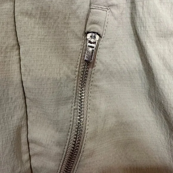 Athleta Trekkie Mid Rise Legacy Jogger SIze 6 Ripstop Athleisure Light Khaki - Picture 4 of 12